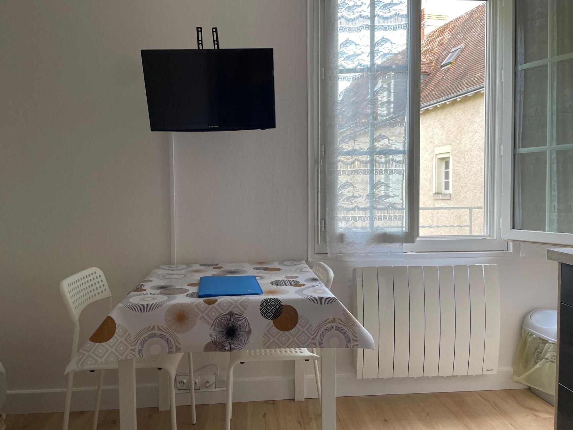 Meuble De Tourisme Dans Parc Arbore 1000M2 - Sejour-La-Roche Eperon La Roche-Posay Bilik gambar